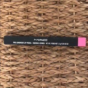 MAC lip liner “NEW”